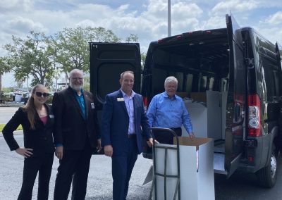 DignityTeamUnloadingLinens